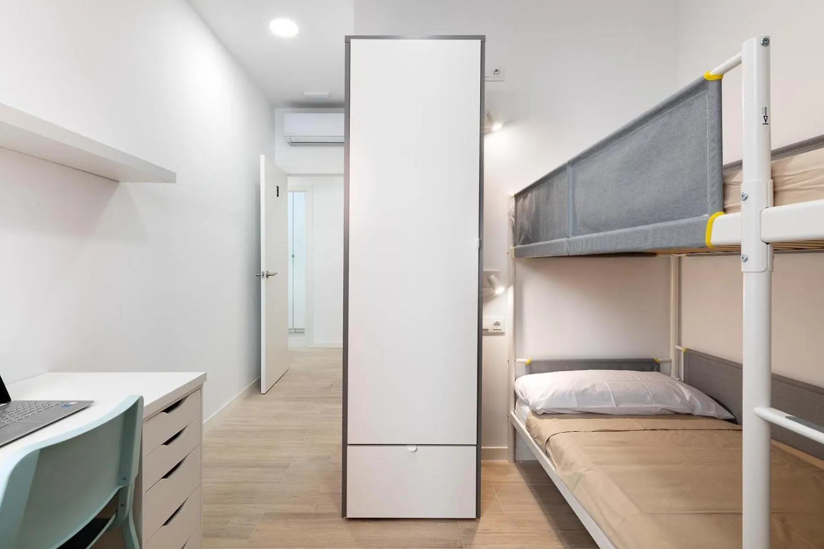 A Pousada Laresibcn Minimum 31 Nights Barcelona